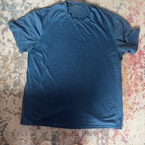 Men’s athletic t-shirt